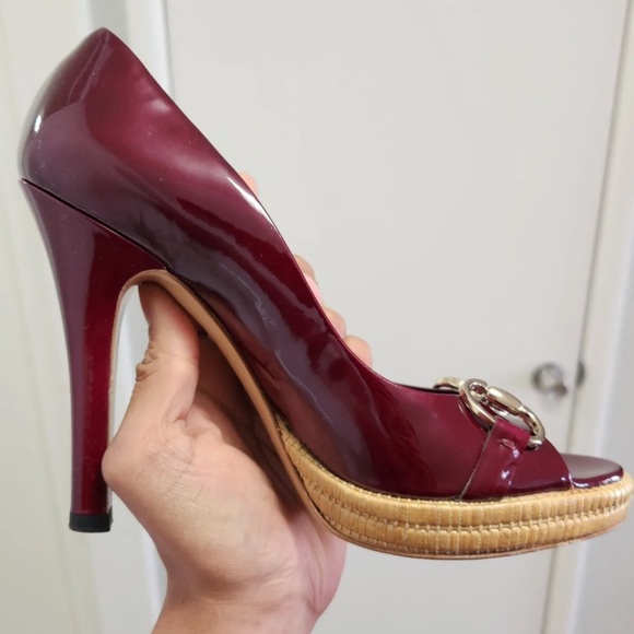 Gorgeous Gucci Horsebit Shoes - size 7.5 or a snug 8. - Picture 4 of 5